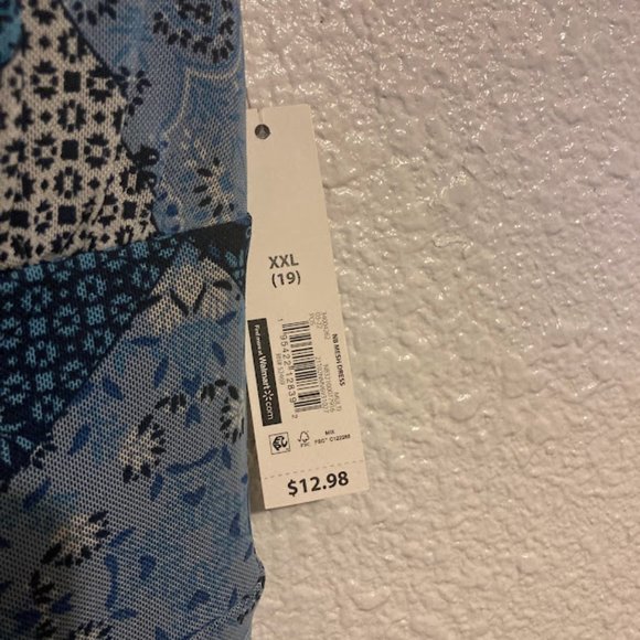 No Boundaries women's size XXL (19) mesh blue, black and white dress - Picture 6 of 6